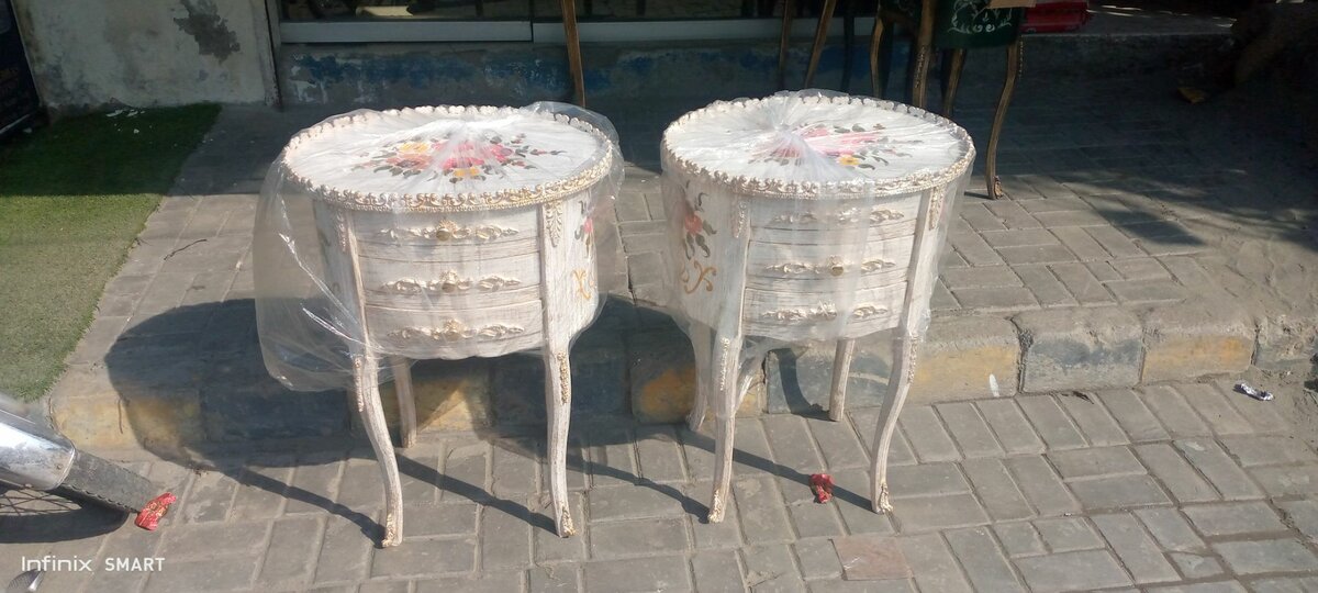 Gurda table