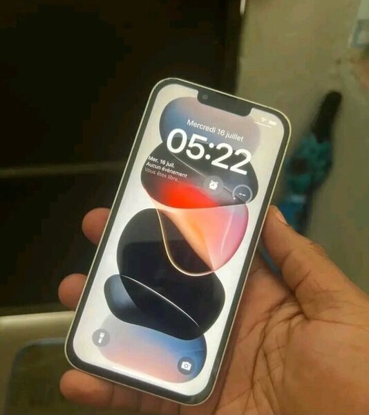 iPhone 13 - 128 Go Blanc