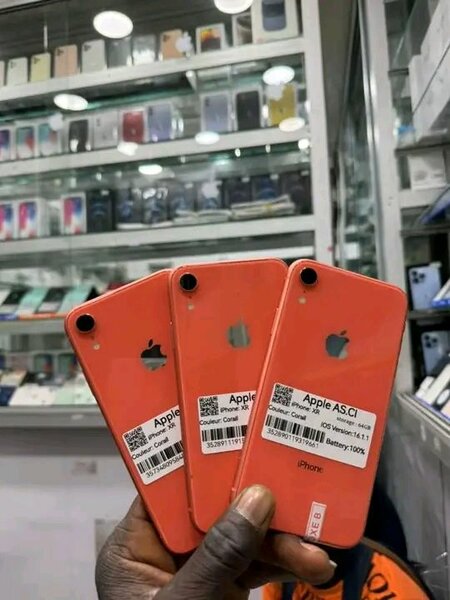 iPhone XR - Couleurs Vives