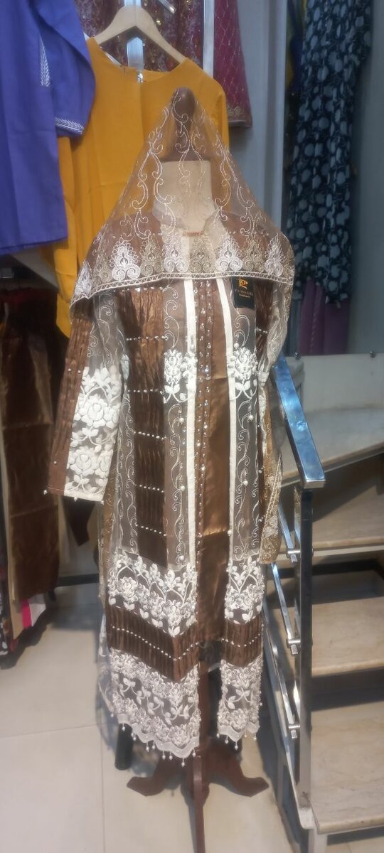 Fancy 4pc gaun