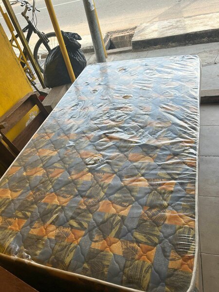 Adepa mattresses ( complete bed)