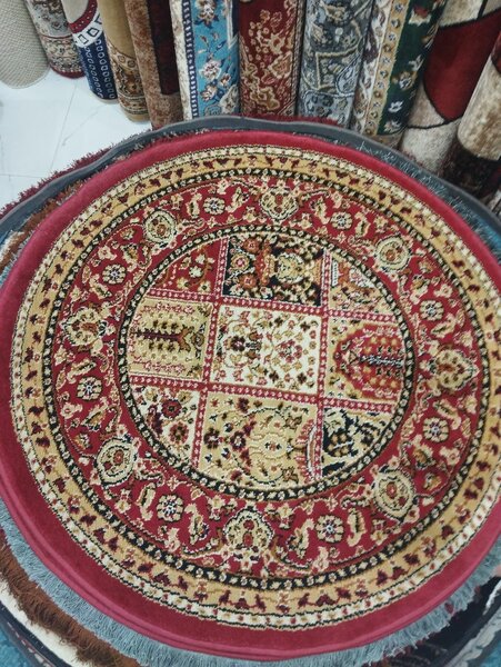 Round carpet