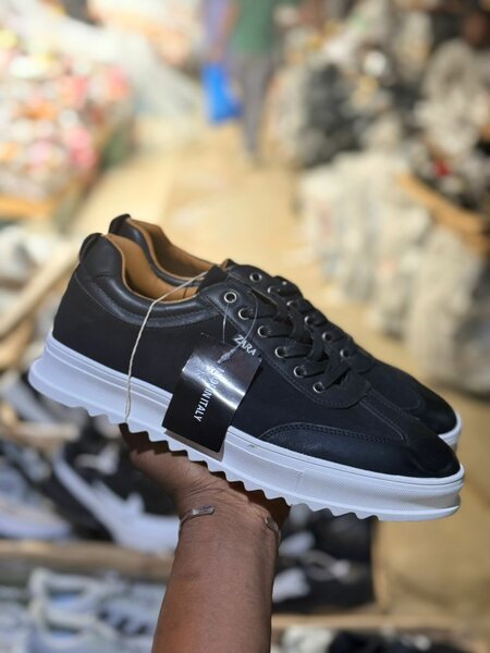 Sneakers noirs à semelle épaisse