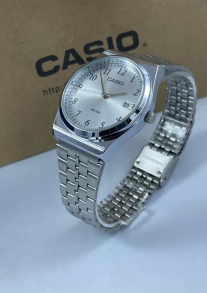 Montre casio authentique
