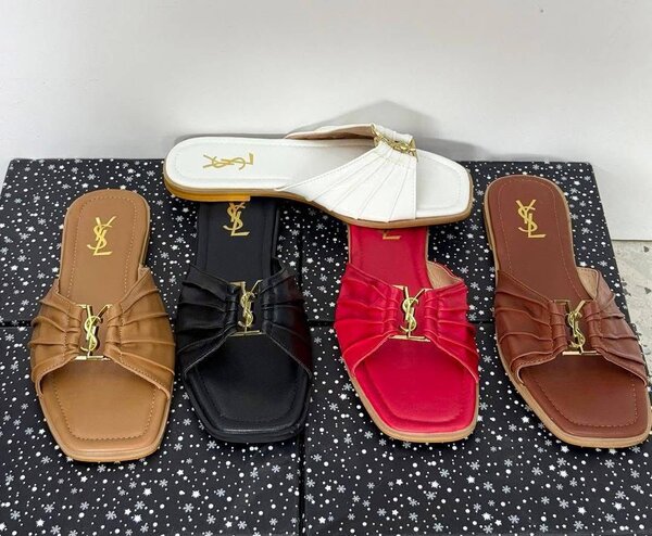 Sandales élégantes YSL