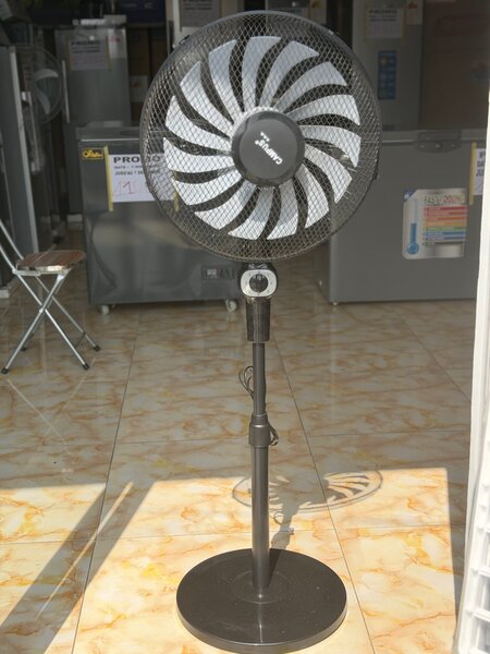 Ventilateur sur pied puissant