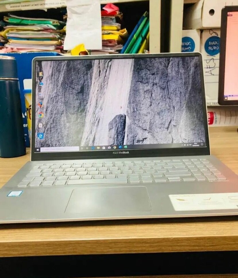 ASUS VivoBook Ultrabook 15"