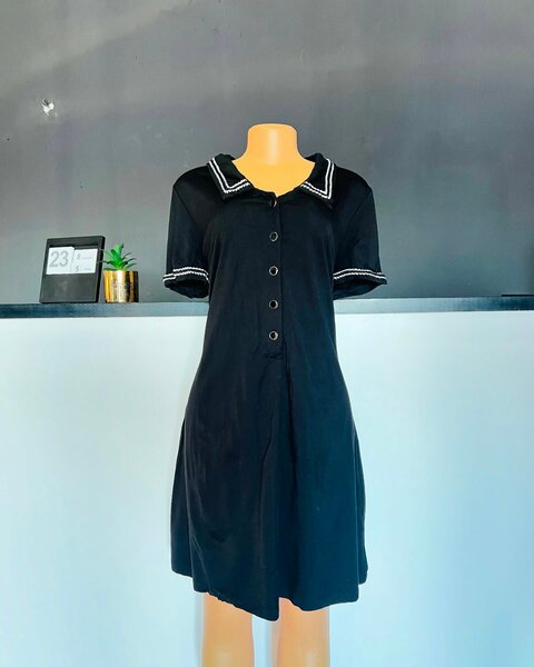  women's beautiful dress  Large