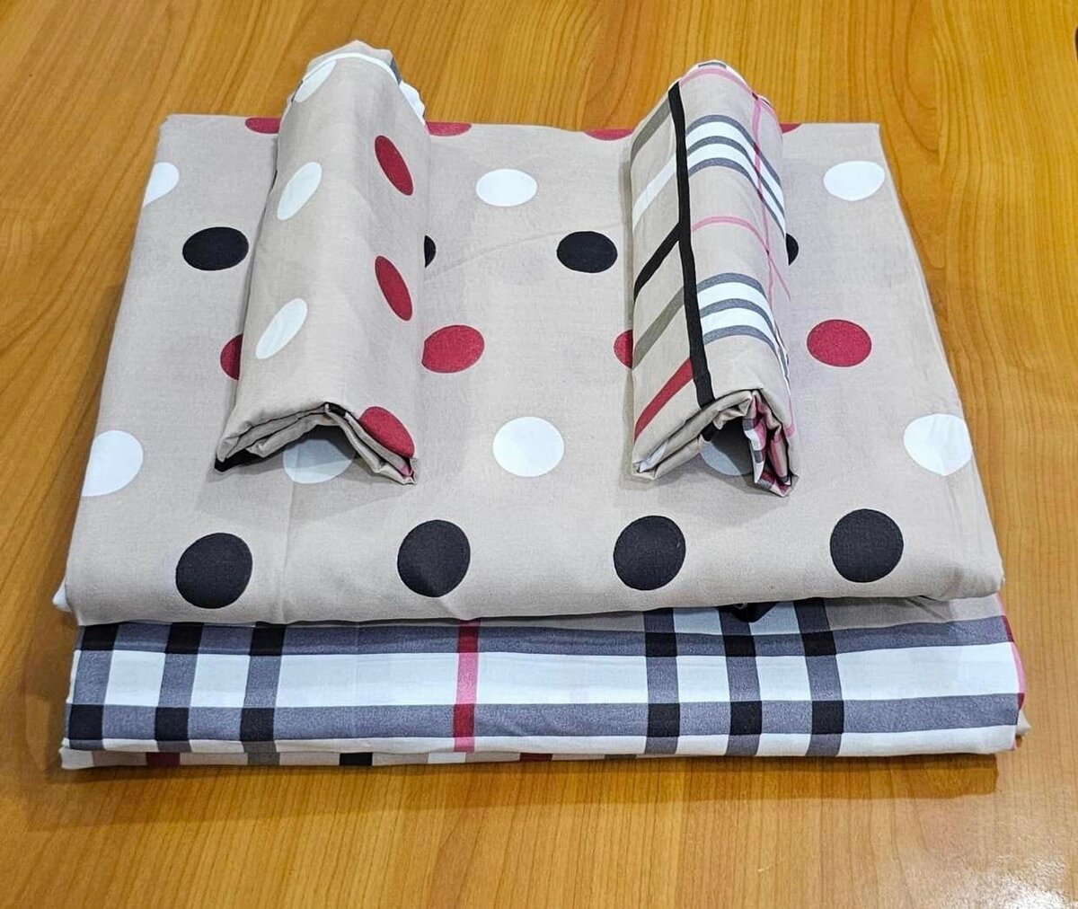 Bedding set, 4 items: sheet, duvet cover, 2 pillowcases