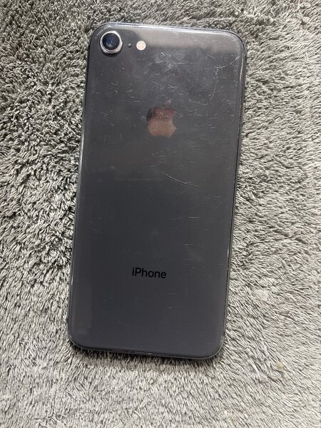 iPhone 8