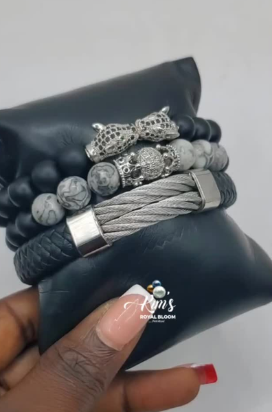 Bracelet with beaded gemstones