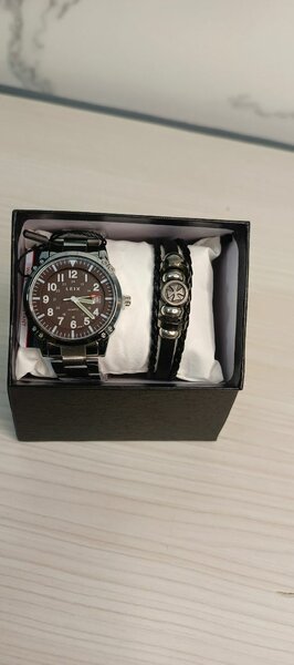 Montre-bracelet homme élégante