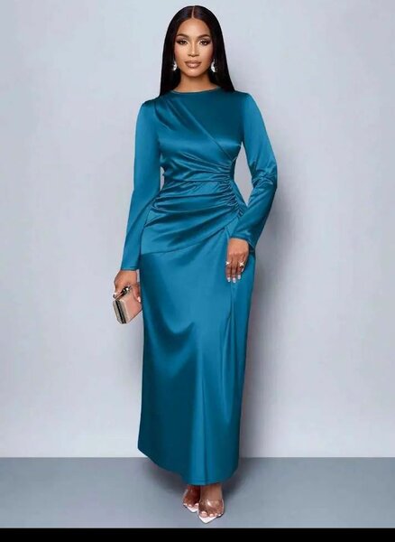 Robe élégante en satin