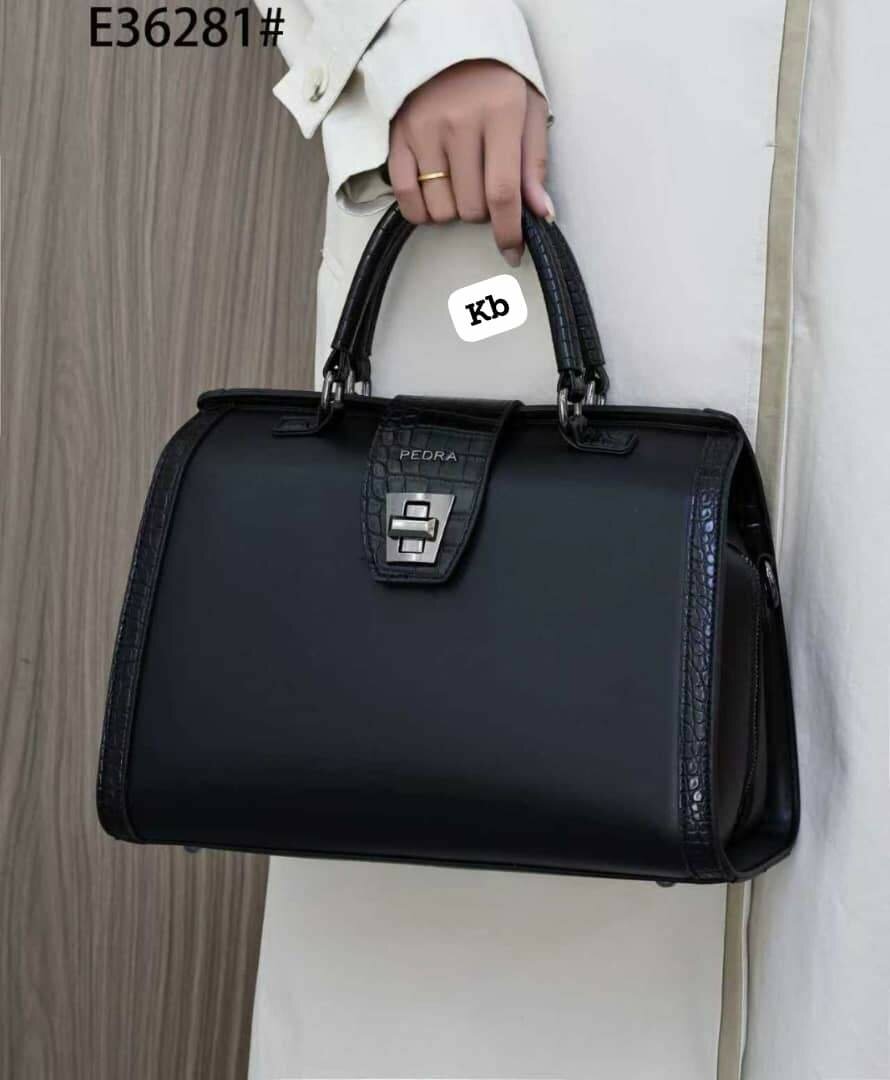 Sac à main élégant en cuir