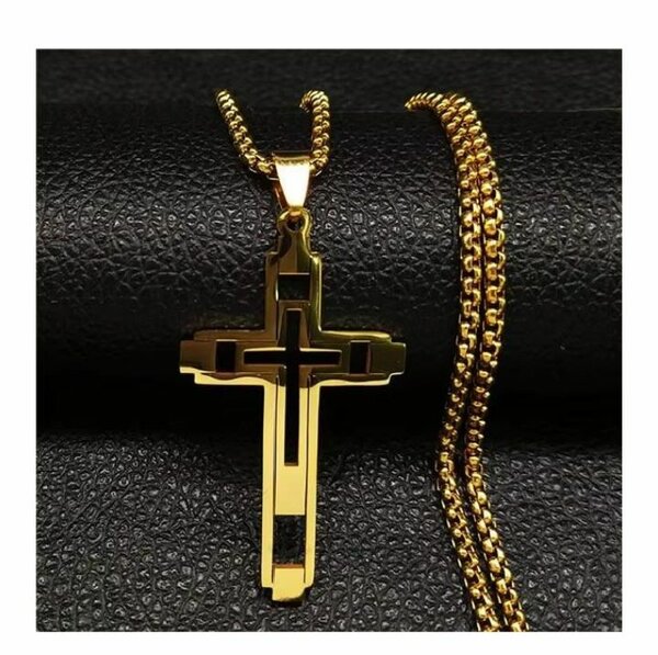 Collier pendentif croix doré