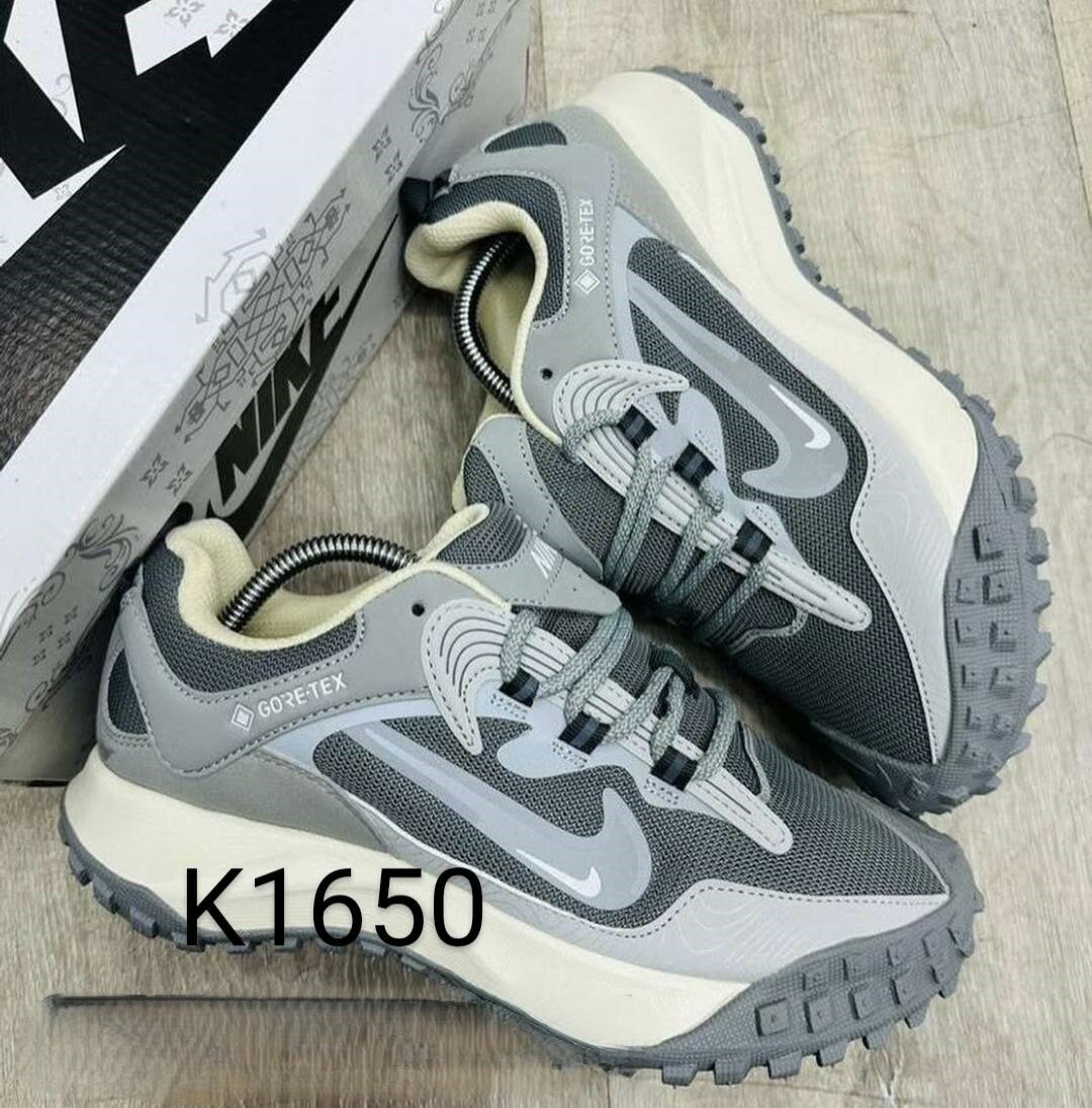 Nike GORE-TEX Sneakers