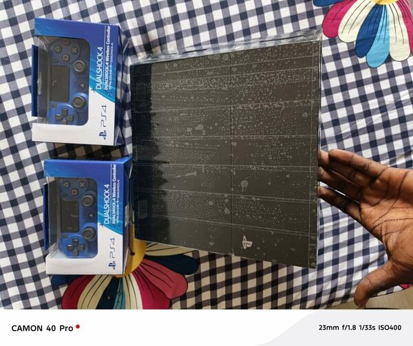 Ps4 craque +2manettes +10 jeux