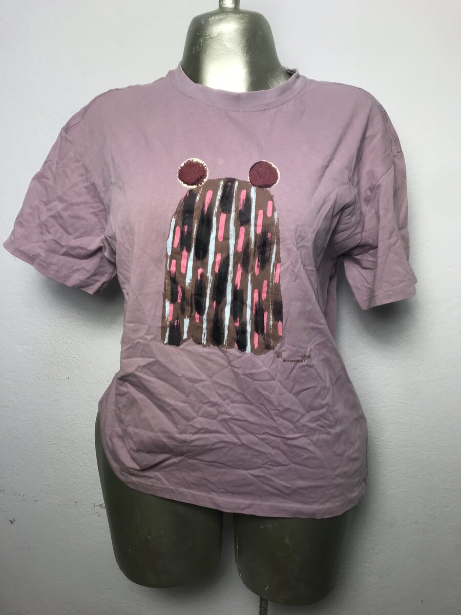 T-shirt rose imprimé artistique