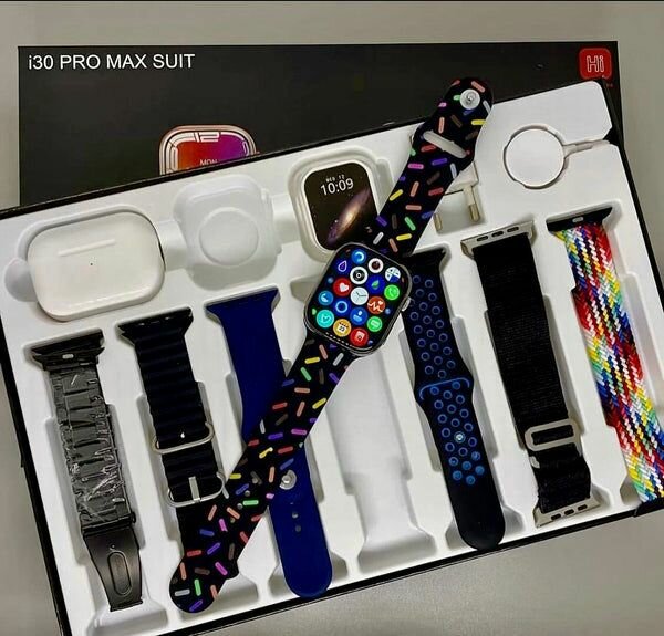 i30 PRO MAX SUIT HI WATCH 9 EARPHONES 11 IN 1 SET - Black
