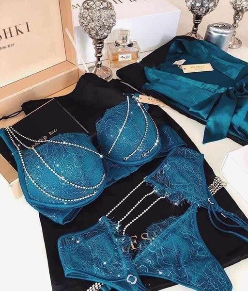 Ensemble de lingerie en dentelle