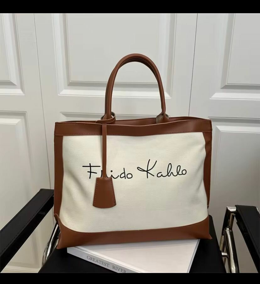 Sac à main en toile élégante