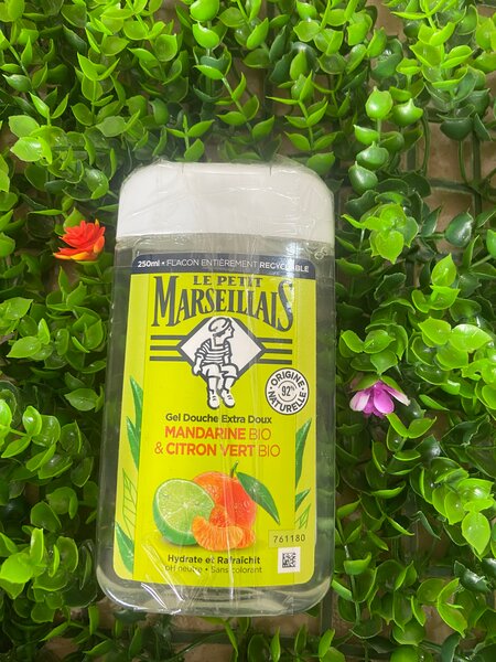 Bain douchLe Petit Marseillais