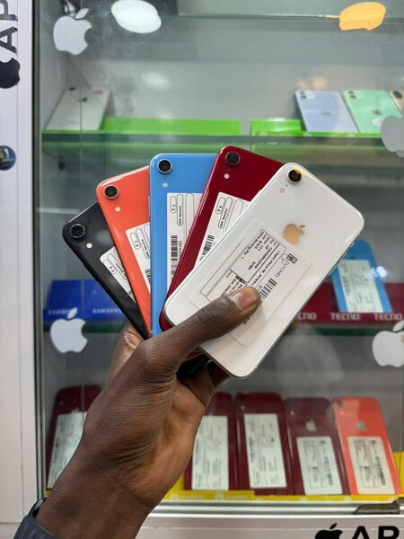 iPhone XR 64giga casineuf importé vendu en magasin