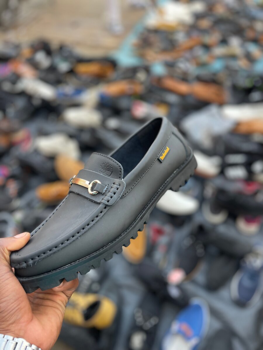 Mocassins en Cuir Noir Élégant