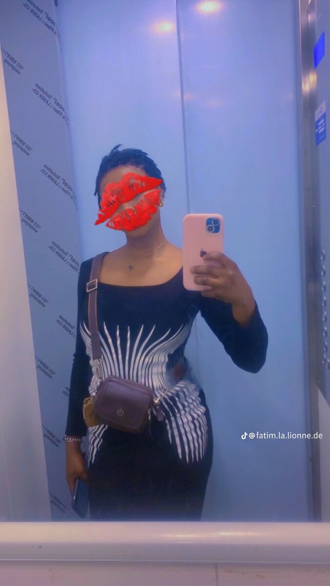 Robe élégante noire