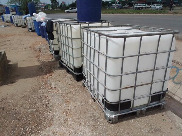 1000 litre water tanks