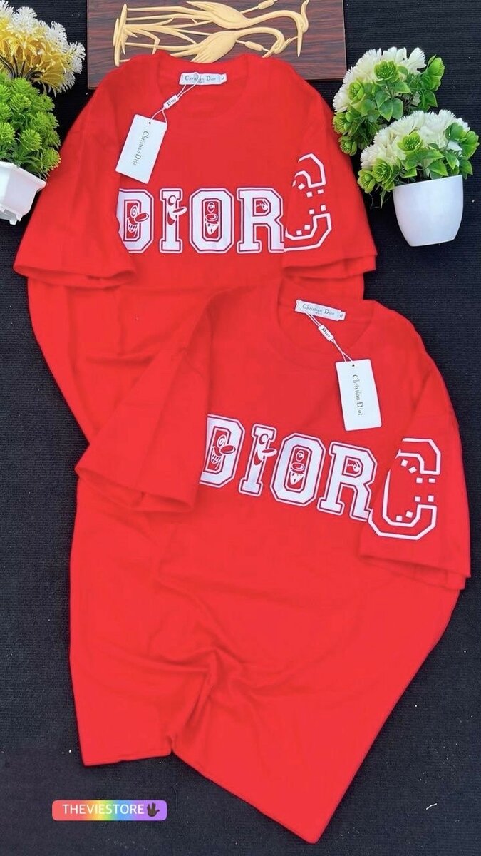 T-shirt rouge imprimé logo