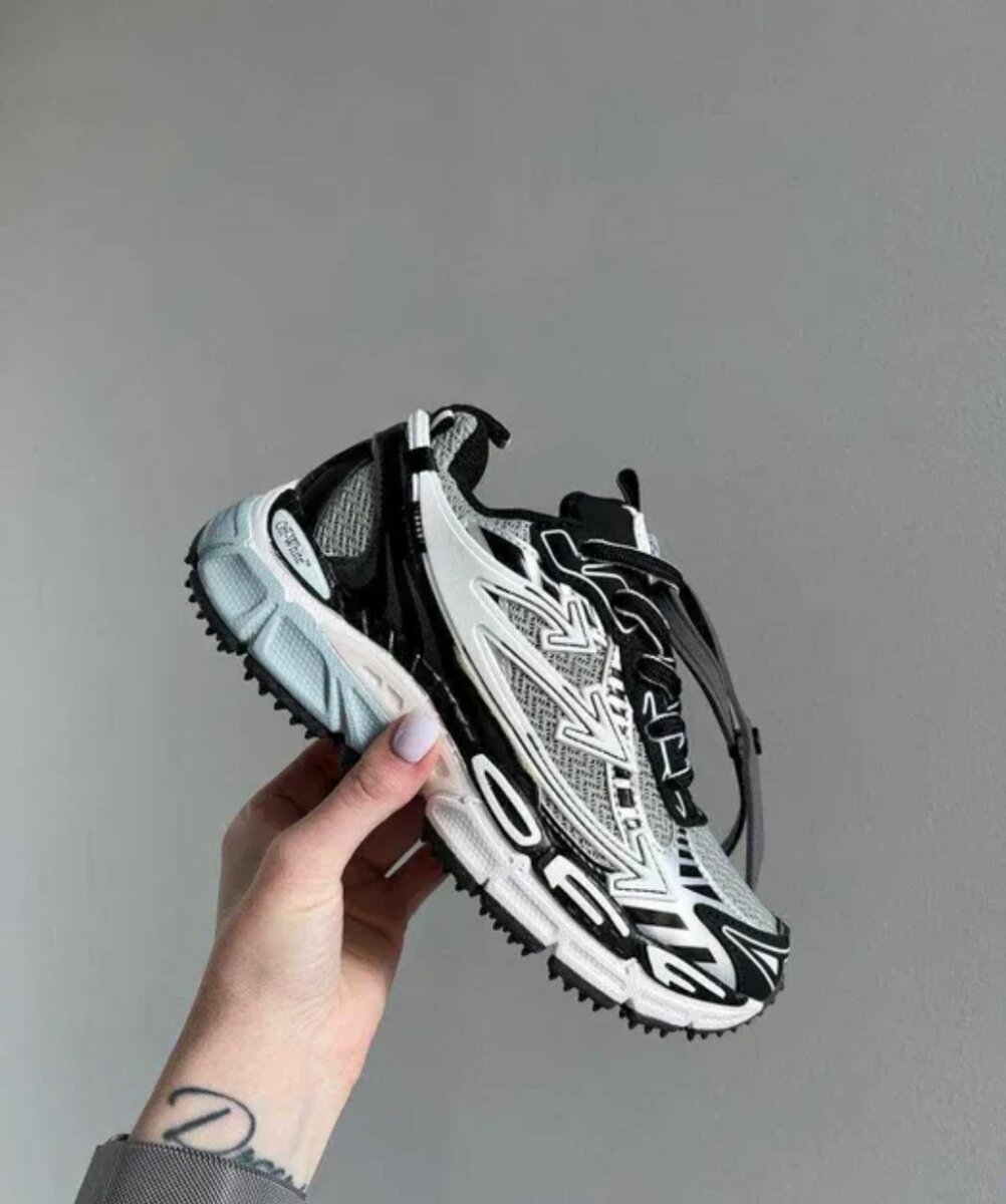 Baskets Off-White™ élégantes