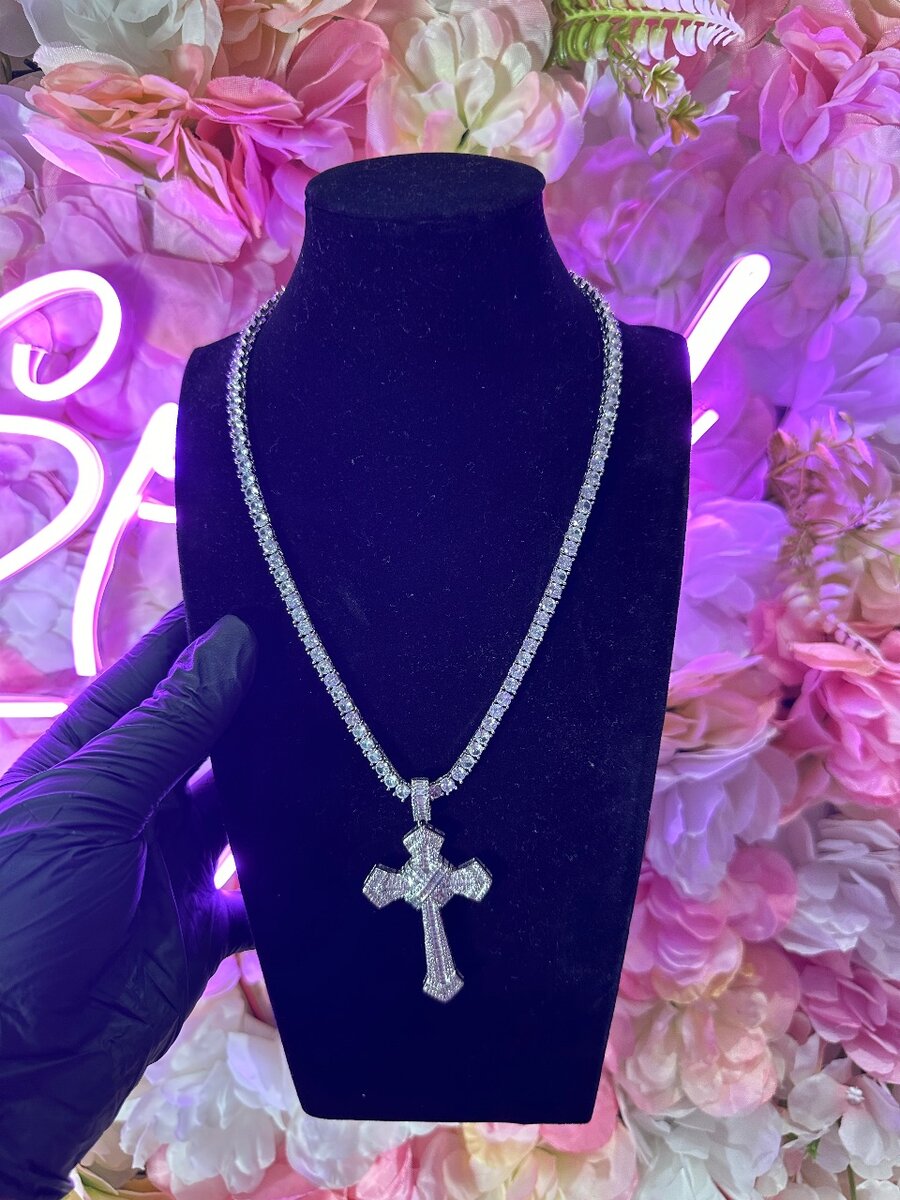 Necklace and pendant