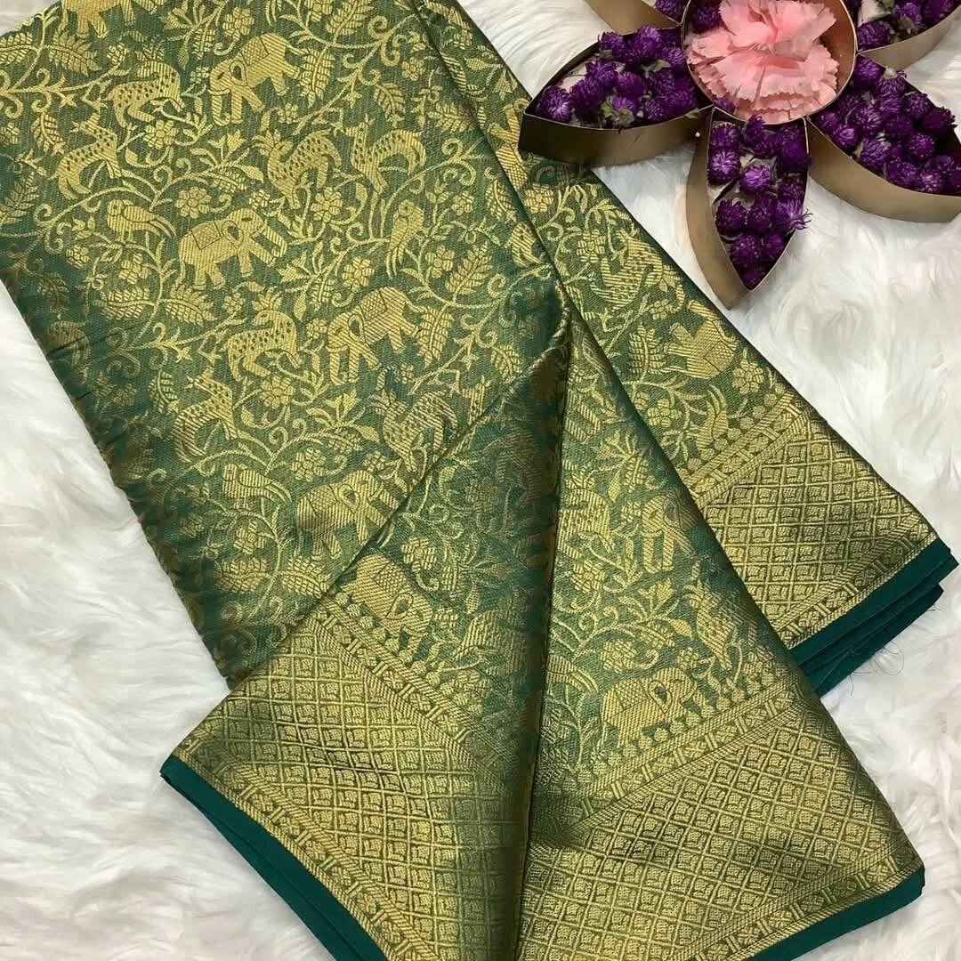 Ladies unstiched suite