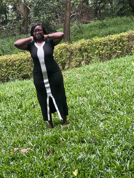 Robe élégante noire et blanche