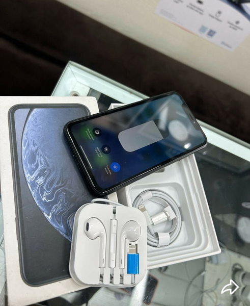 Smartphone neuf avec accessoires