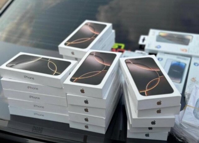 Brand New iphone 16 Pro Max 256 gb Uk product