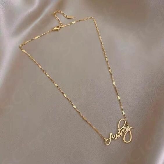 Customized name necklace
