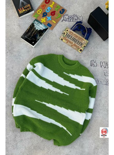 Pull rayé vert et blanc