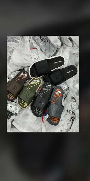 Tongs colorées pour hommes