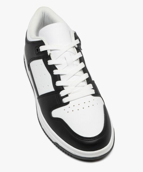 Baskets noires et blanches unisexes