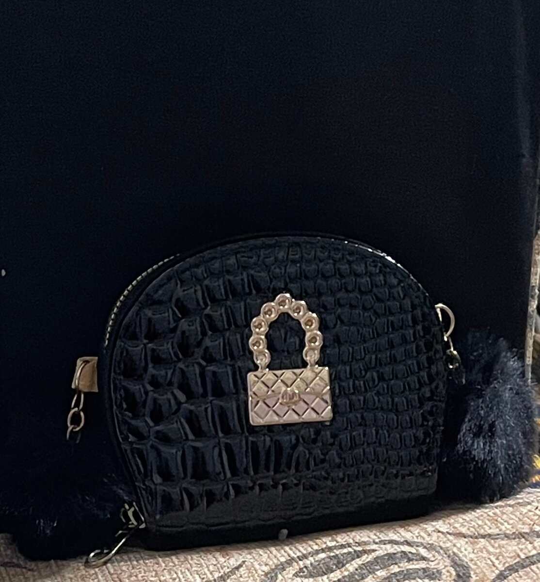 Pochette élégante en cuir noir