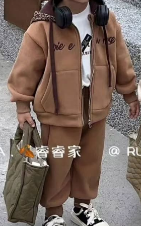 Уни утеплённые двоечки и на мальчика и девочку 😍 светло коричневого цвета