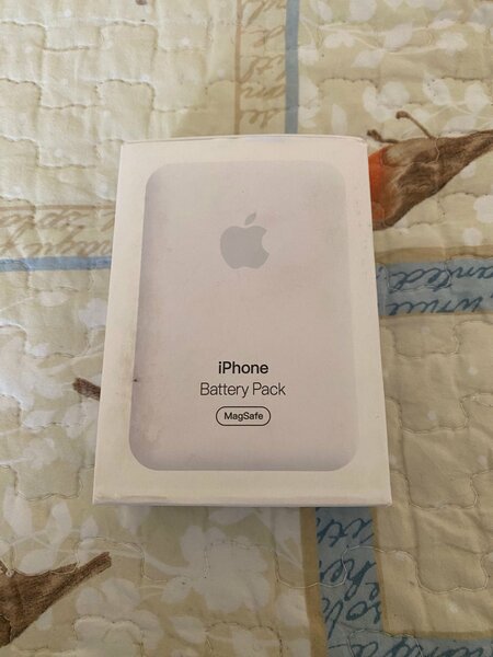 iPhone MagSafe Battery Pack
