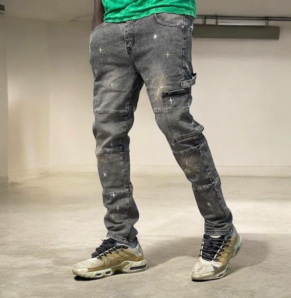 Jeans cargo imprimé étoile