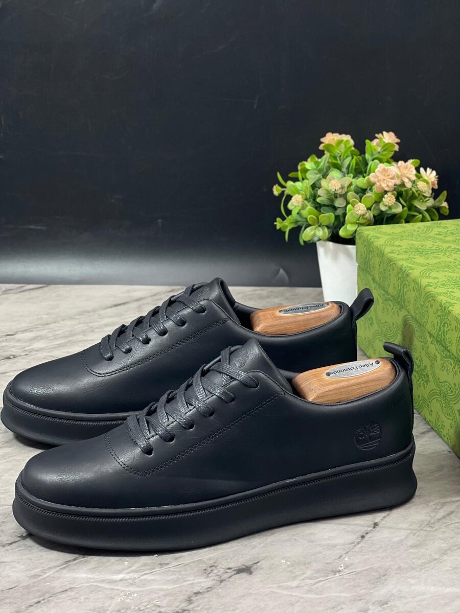 TIMBERLAND ALL BLACK