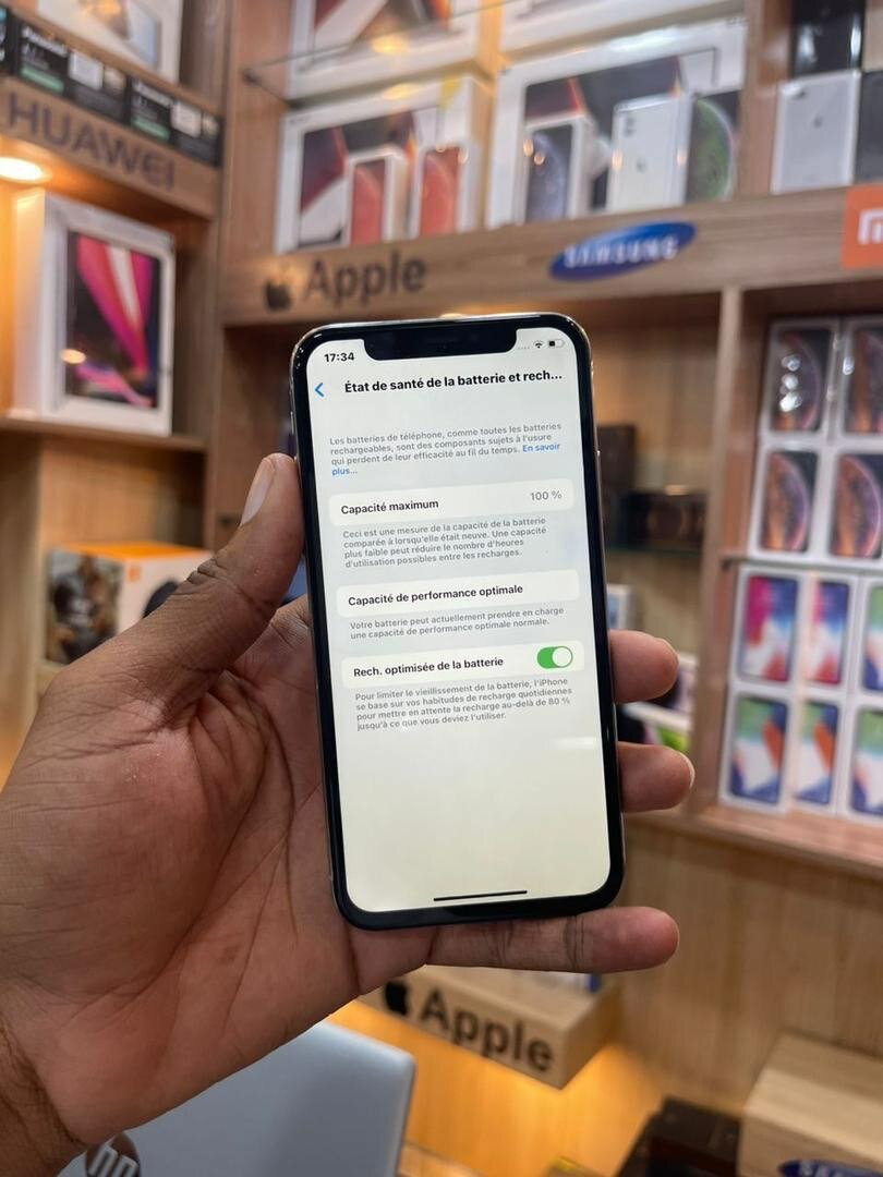 iPhone X 64go quasiment neuf 75.000 kao