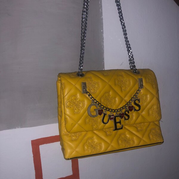 Sac bandoulière Guess jaune