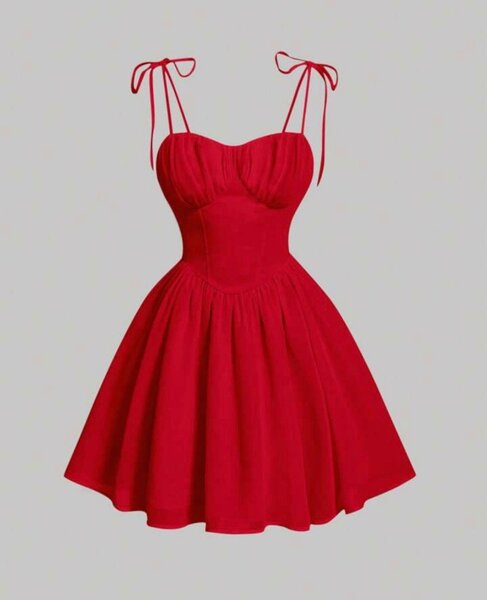 Robe rouge à bretelles