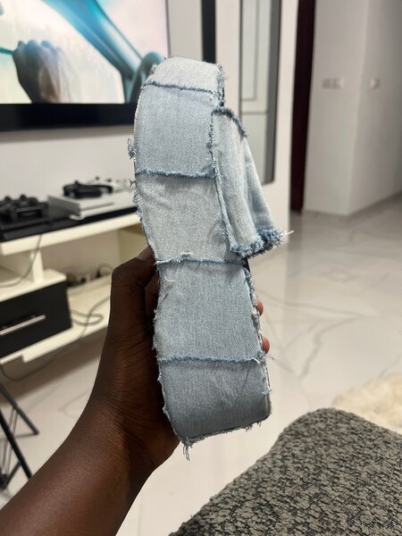 Claquettes en denim stylées